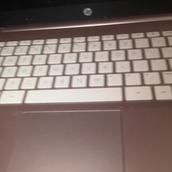 Windows 11 HP Laptop (pink)